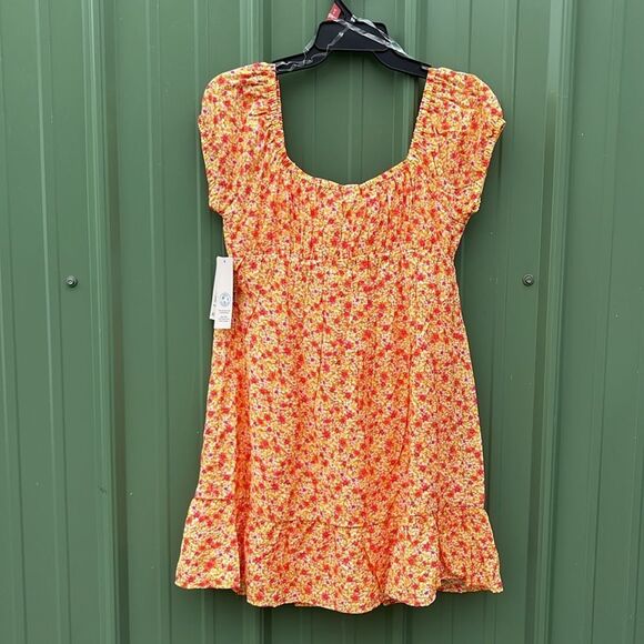 Women’s Mini Dress with Puff Sleeves Size M - Picture 3 of 8